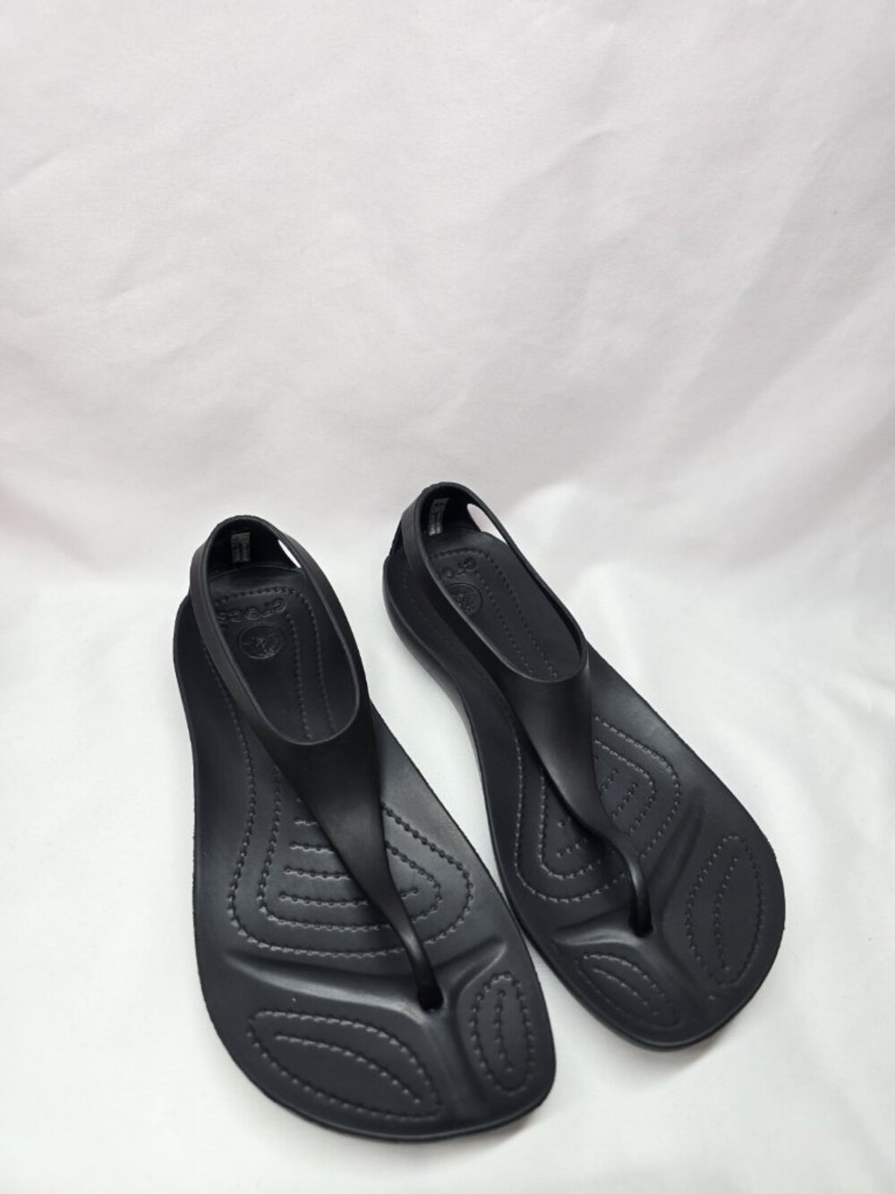 Crocs Serena T Strap Black Sandals Womens Size 5- Discontinued Style